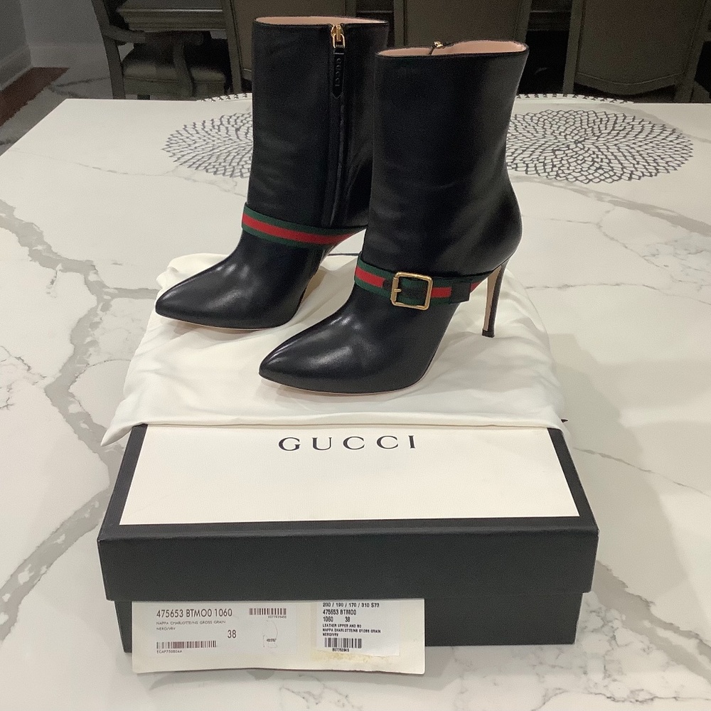 Gucci Sylvia Grosgrain-Trimmed Leather Ankle Boots. Size: 38. Color: Black